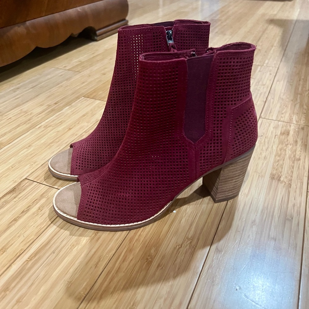 NEW TOMS Suede Majorca Open Toe Bootie Sz 9